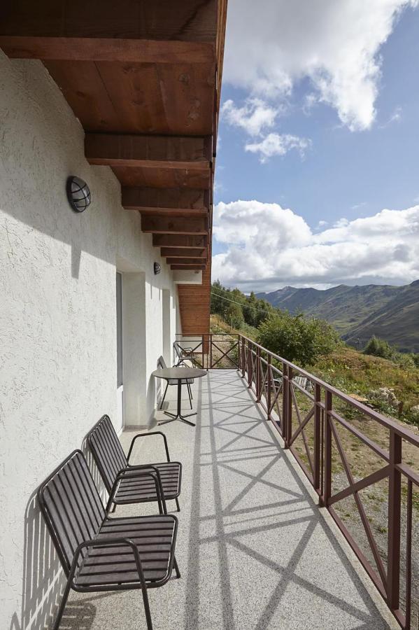White House Gudauri Hotel Exterior photo