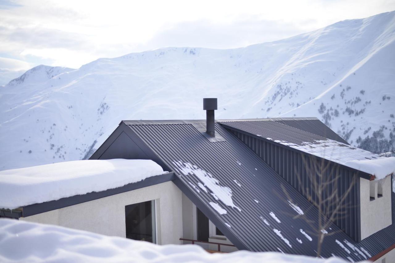 White House Gudauri Hotel Exterior photo