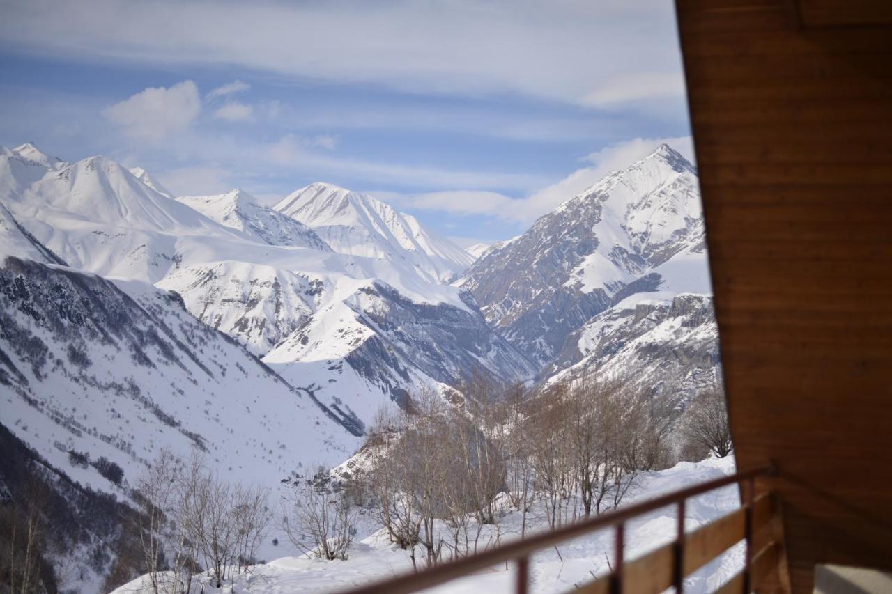 White House Gudauri Hotel Exterior photo